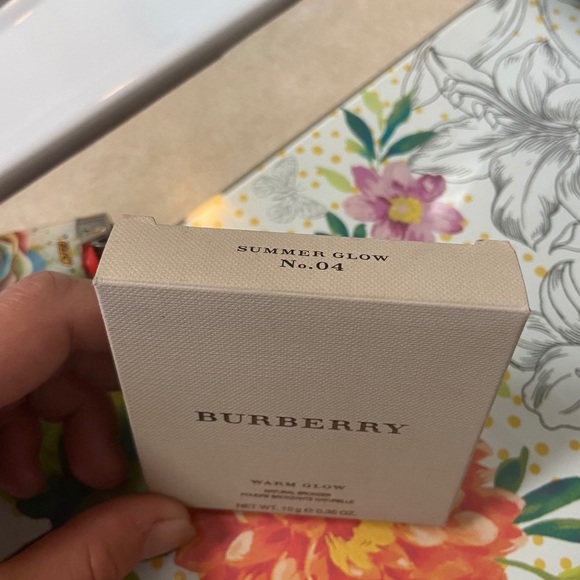 Burberry Warm Glow Bronzer- Summer Glow No. 04 - Picture 4 of 5